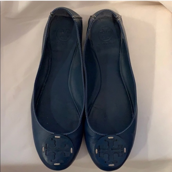 Tory Burch flats in great condition. - Picture 3 of 3